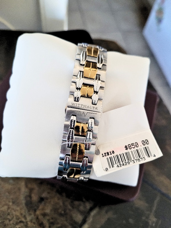 Wittnauer Unisex 12B10 Astor Swiss 2-Tone Dress Watch - photo 3