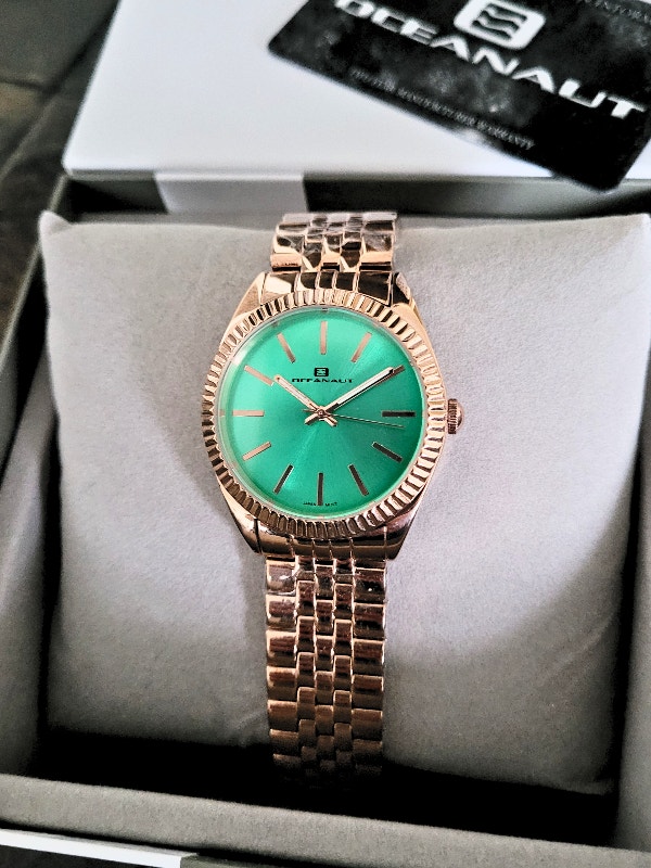 Oceanaut Women's OC7412 Rose Gold Green Dial Dress Watch - photo 2