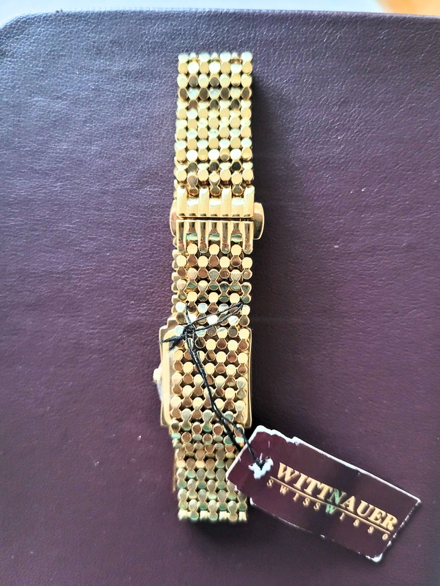 Wittnauer Women's 11P00 Diamond Gold Swiss Watch - photo 3