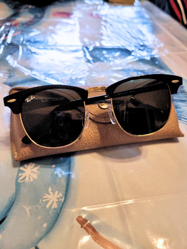 Ray-Ban RB3016 Clubmaster Sunglasses