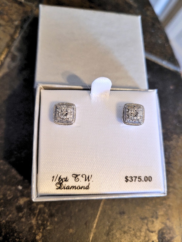 Diamond 1/6 Carat T.W Sterling Silver Square Stud Earrings
