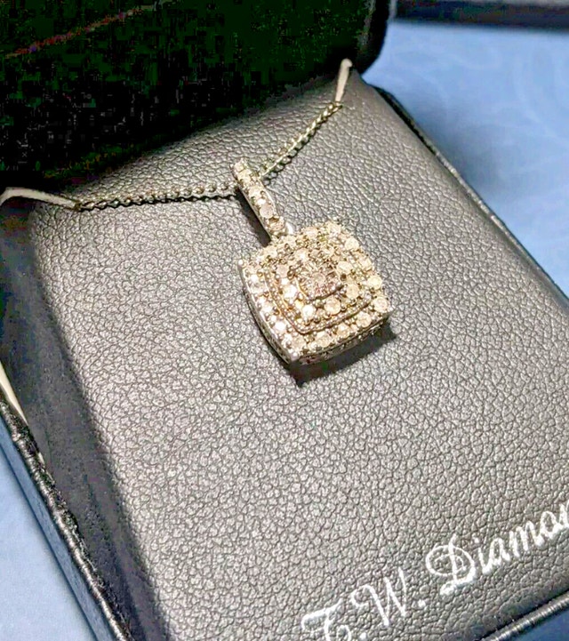 Sterling Silver 1/2 ct. T.W. Diamond Pendant Necklace 18" - photo 4