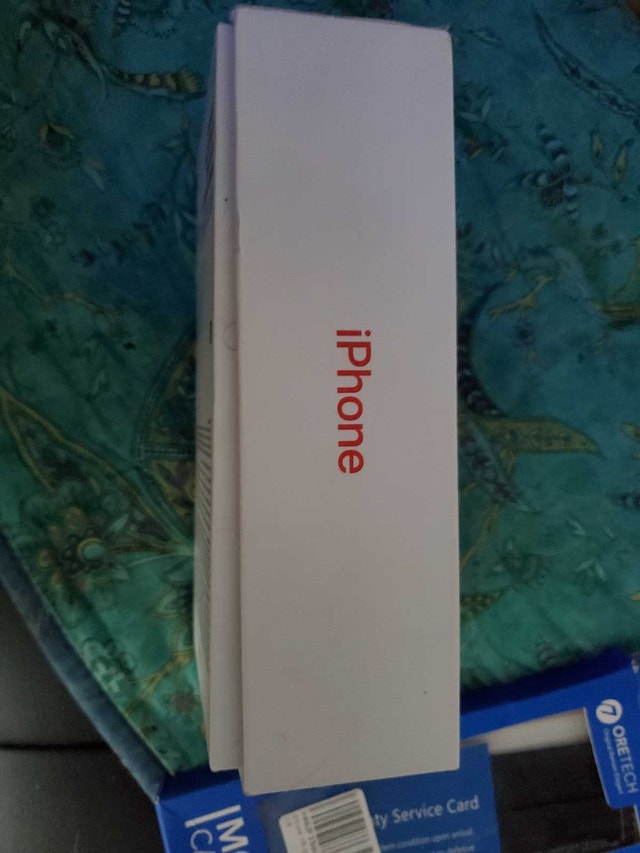 iPhone XR 128GB Product Red - photo 3