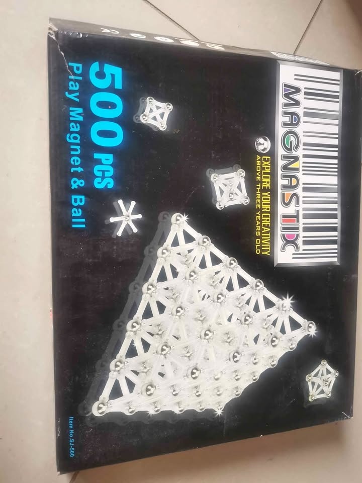 500 pc Magnetic Sticks and Balls Set