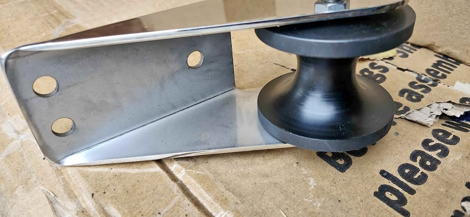 Stainless Steel Marine Anchor Roller 32mm Slot for Yacht Fishing