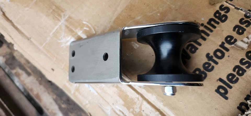 Stainless Steel Marine Anchor Roller 32mm Slot for Yacht Fishing - photo 2