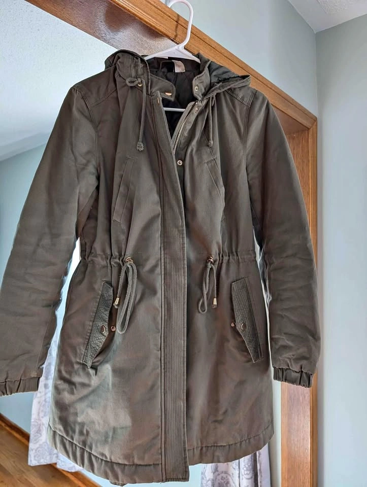 H&M Divided Olive Green Parka – Autumn Jacket Medium