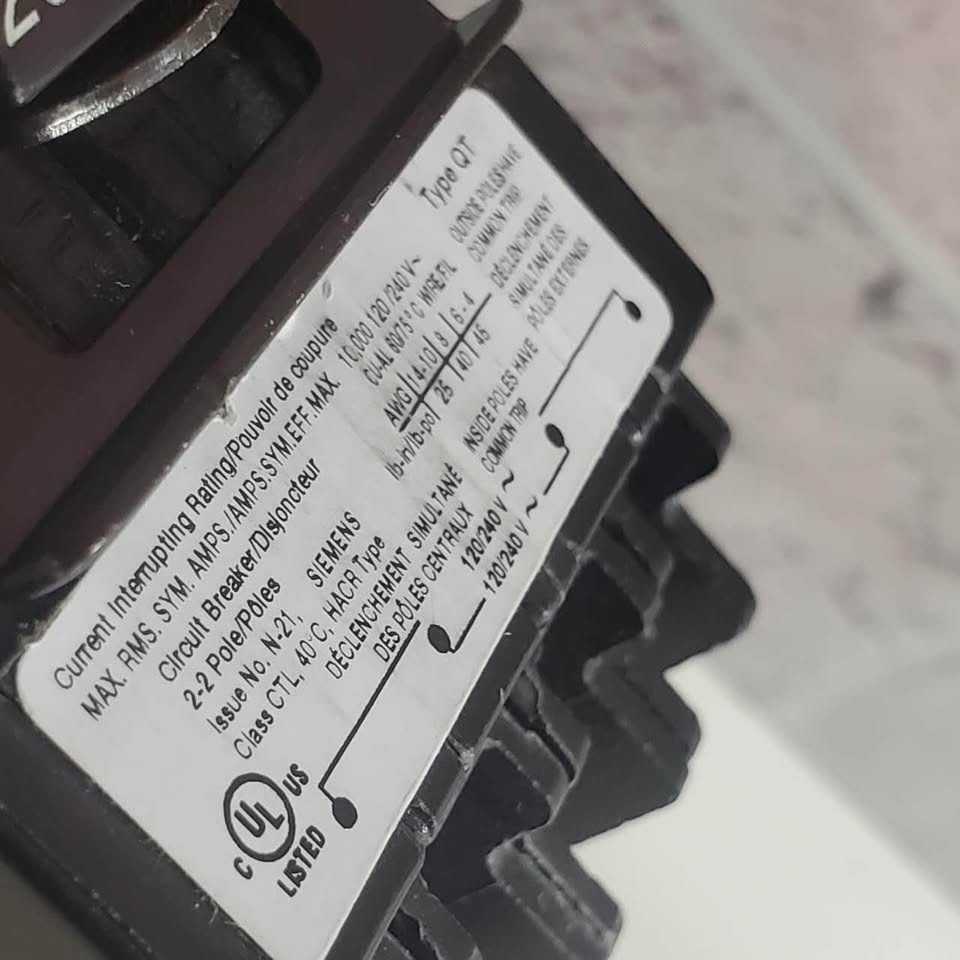 Siemens Q22020CT2 20A Double Pole Circuit Breaker - photo 3