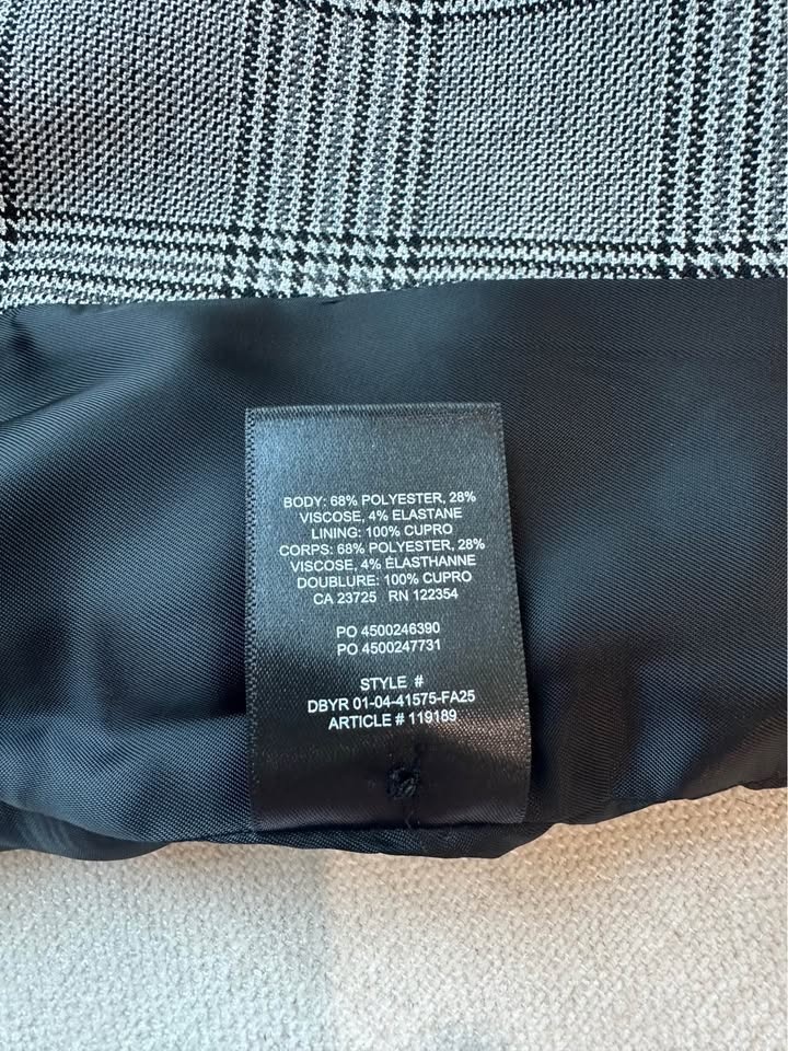 Aritzia Deniro Vest - Ressential Size 4 NWT - photo 3