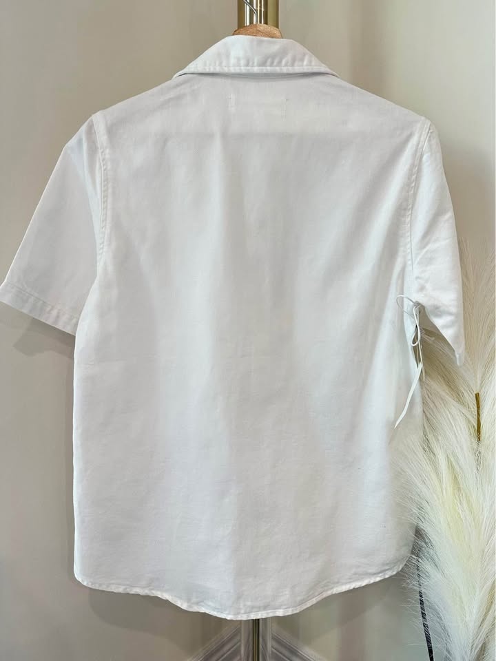Aritzia Denim Forum '90s Vintage Shortsleeve Denim Shirt XS NWT - photo 2