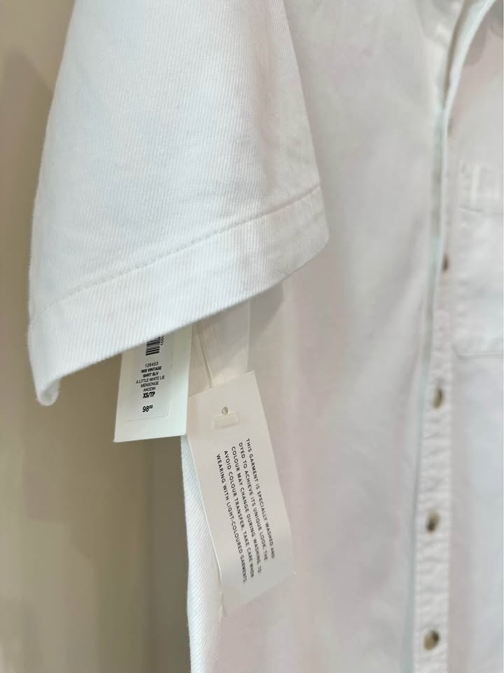 Aritzia Denim Forum '90s Vintage Shortsleeve Denim Shirt XS NWT - photo 3