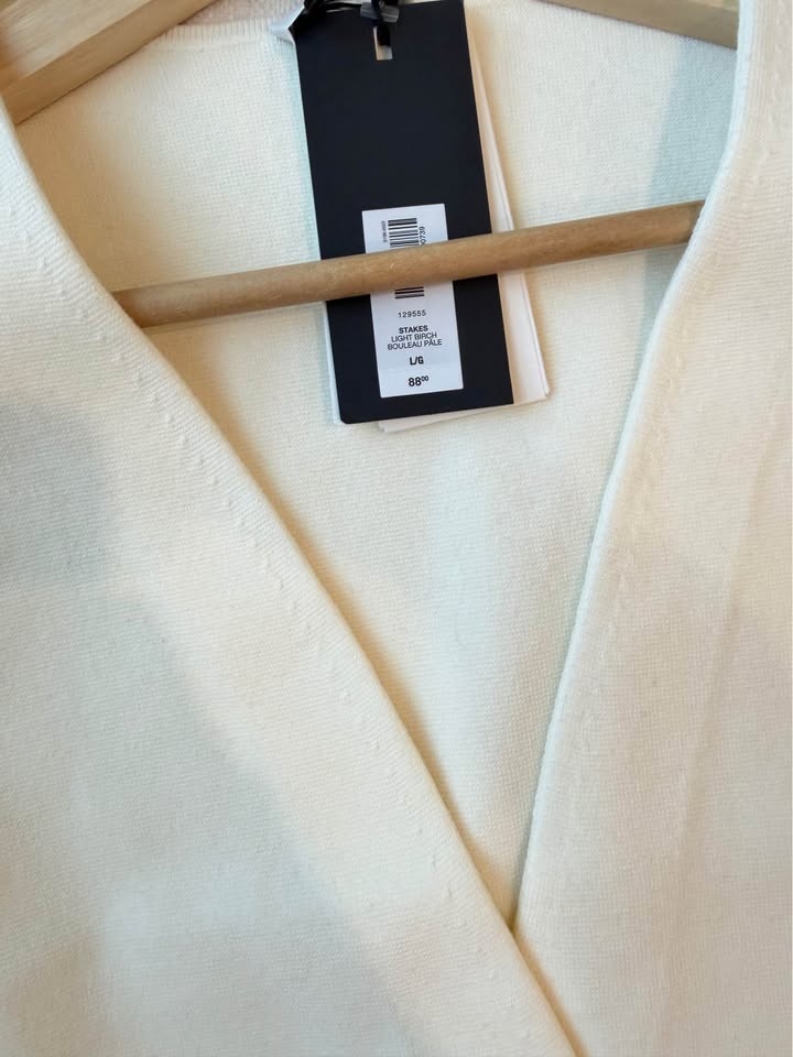 Aritzia Stakes Sweater Vest Size L NWT - photo 3