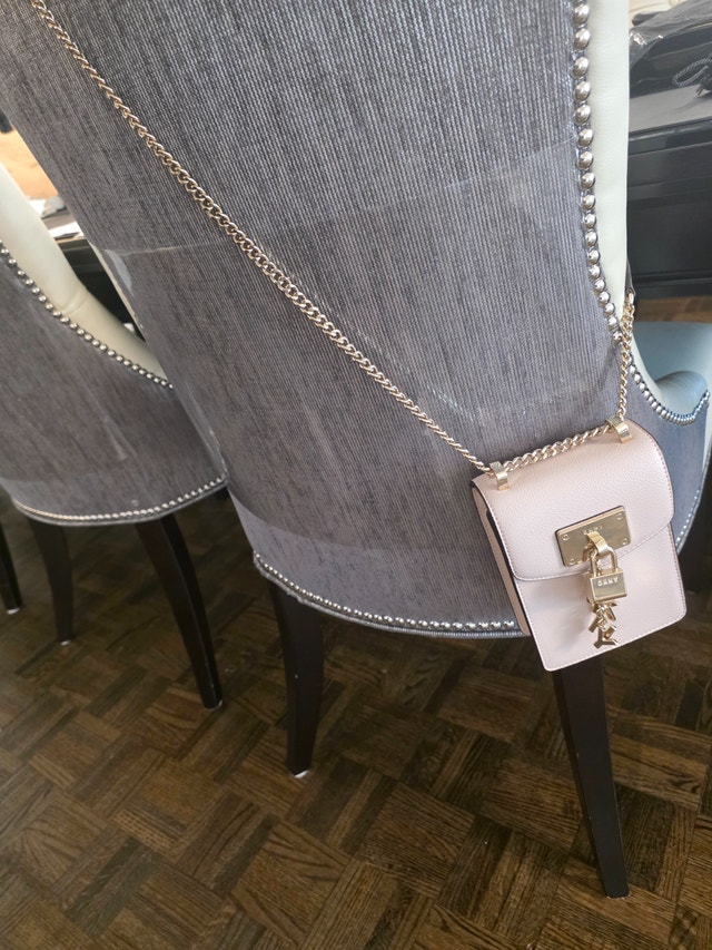 DKNY Brand new leather cross body with dust bag - photo 4