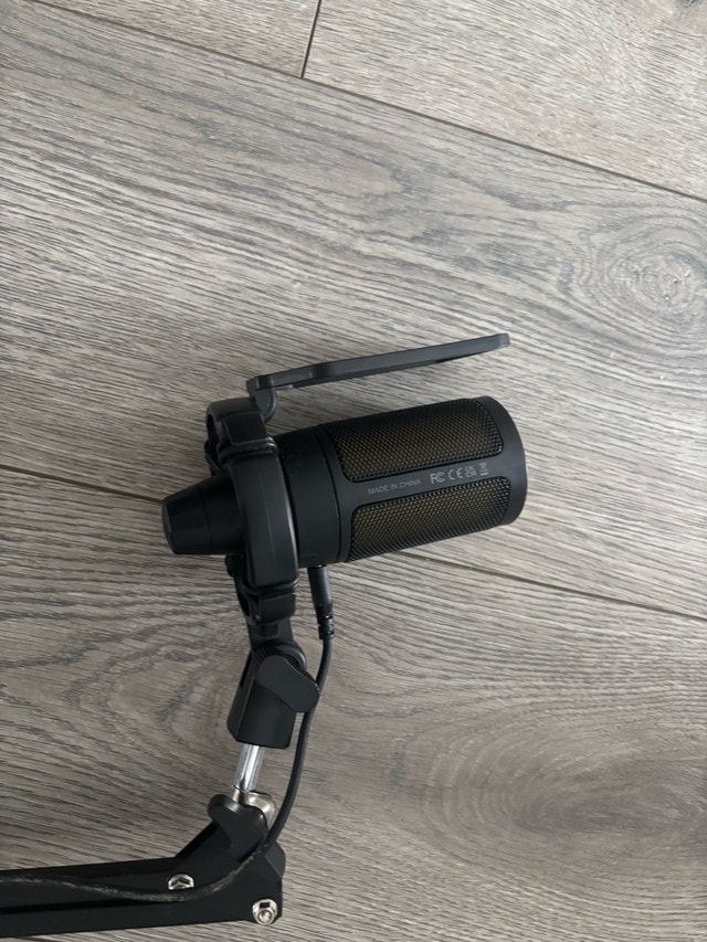 Gaming/Streaming Microphone with Boom Arm