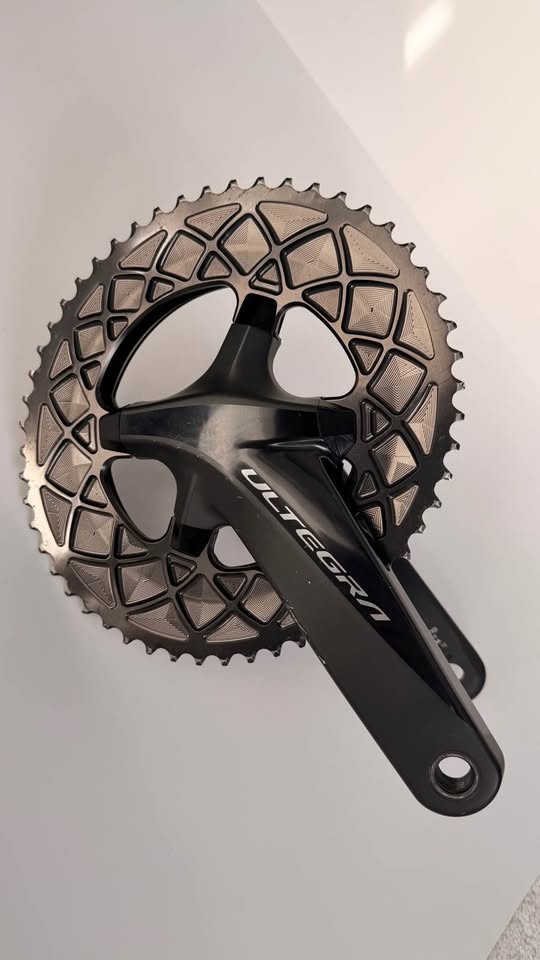 Shimano Ultegra R8000 Crankset 172.5mm w/ Absolute Black Oval 53 - photo 3