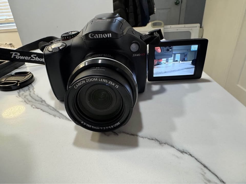 Canon PowerShot SX40HS 12.1MP Camera w/ 2 Batteries, Case & 256G - photo 2