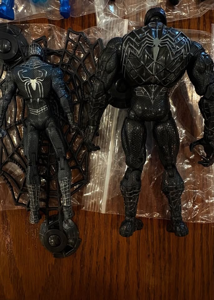 Spider-Man 3 Black Suit Spider-Man & Venom Action Figures (2007) - photo 2