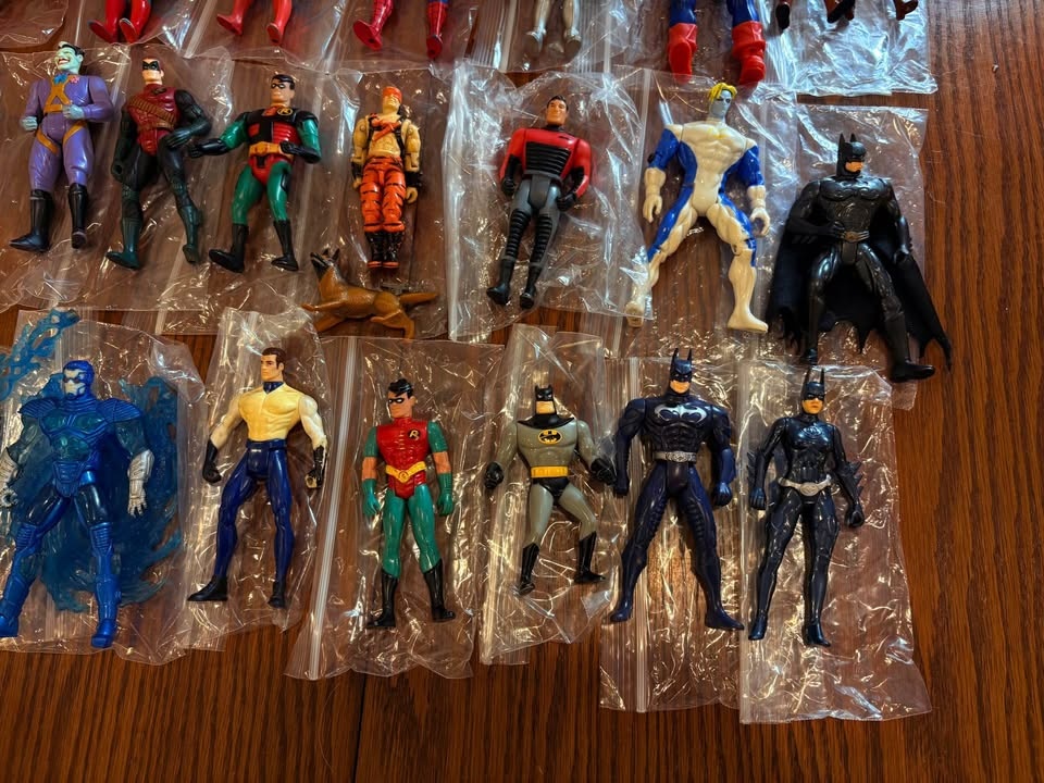 Large Vintage Toy Lot - Batman, Superman, Marvel, Garfield, Sesa - photo 5