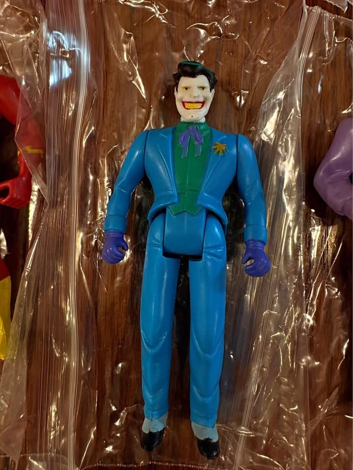 BATMAN the Animated Series JOKER blue suit 1995 kenner dc univer