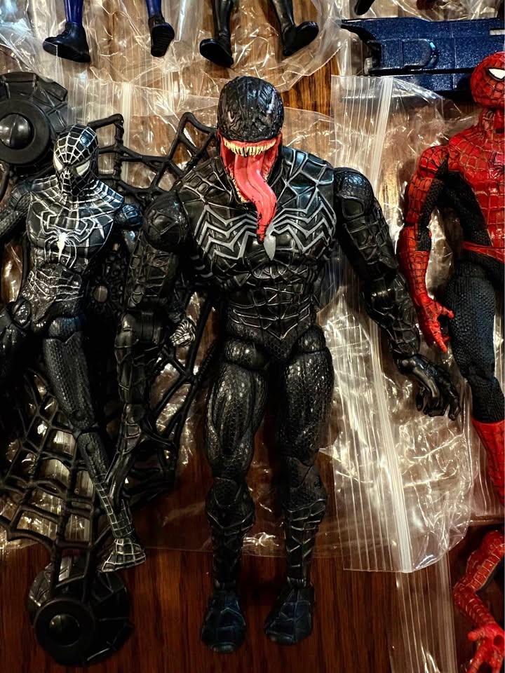 Marvel Legends Venom - Spider-Man 3 Sandman Series (2007)