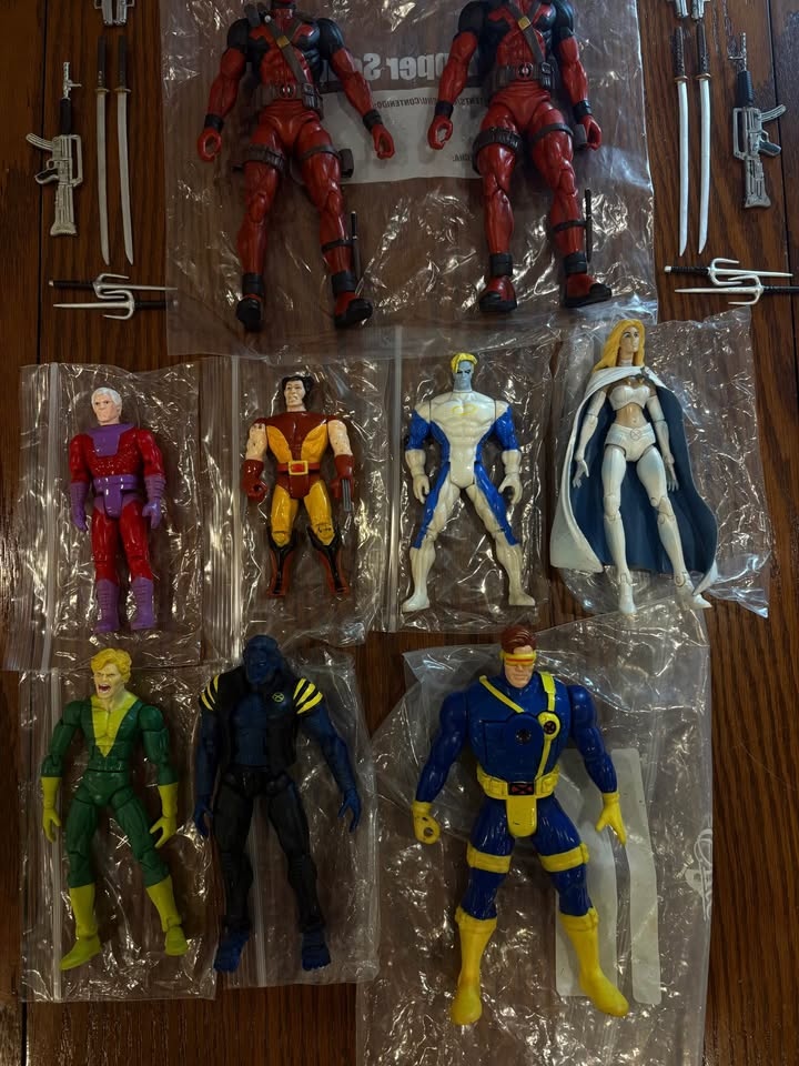 Marvel Deadpool & X-Men Action Figure Lot - photo 2