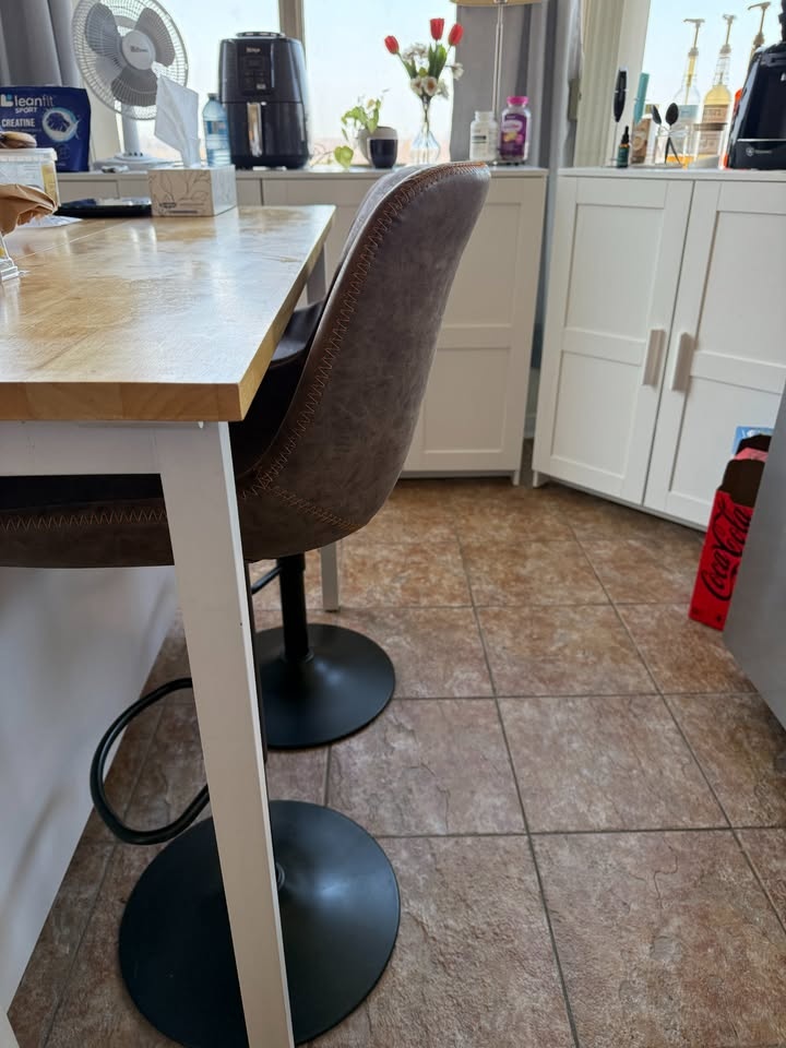 2 Brown Bar Stools - photo 2