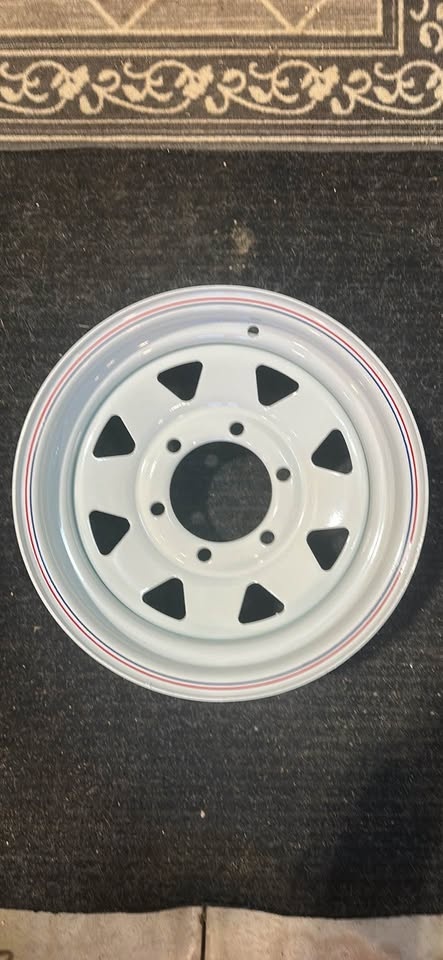 Set of 4 New SenDel white rims 14x6 6x5.5 bolt pattern - photo 2