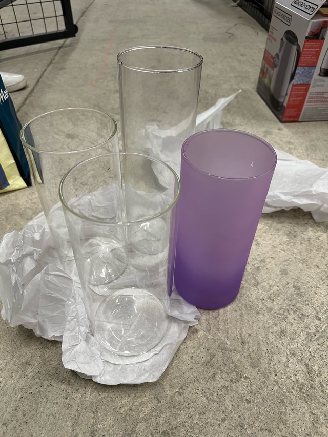 LIKE NEW 4 Glass vases
