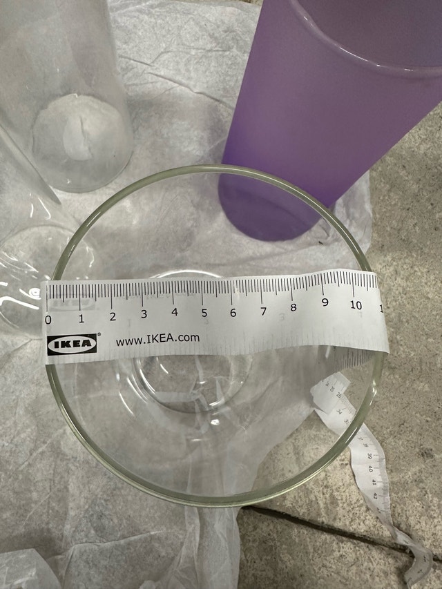 LIKE NEW 4 Glass vases - photo 3