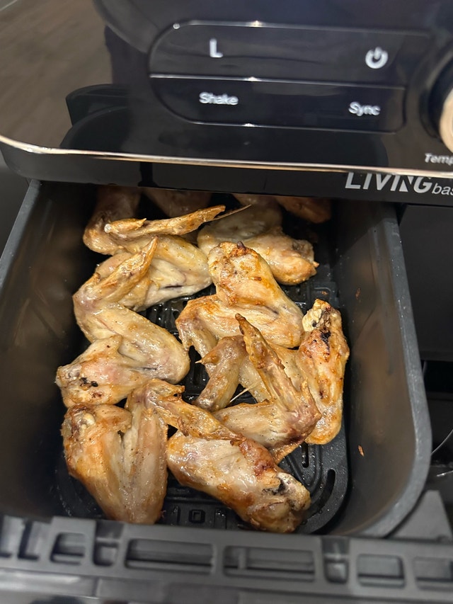 Living Basix Dual Air Fryer - photo 3