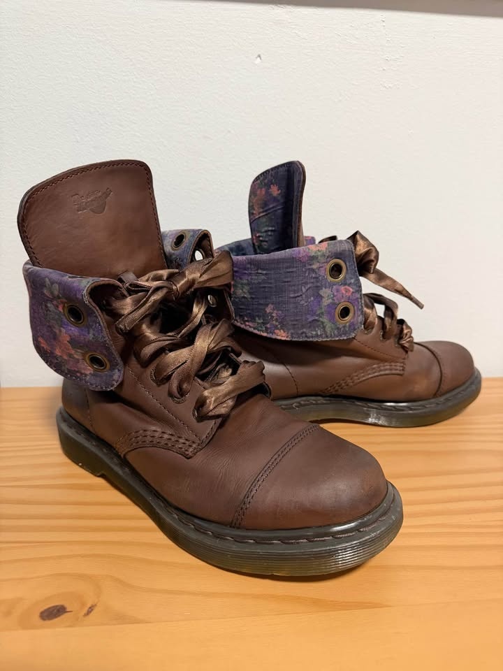 Dr. Martens Triumph Aimilita Aimee Fold Over Floral Boots - photo 4