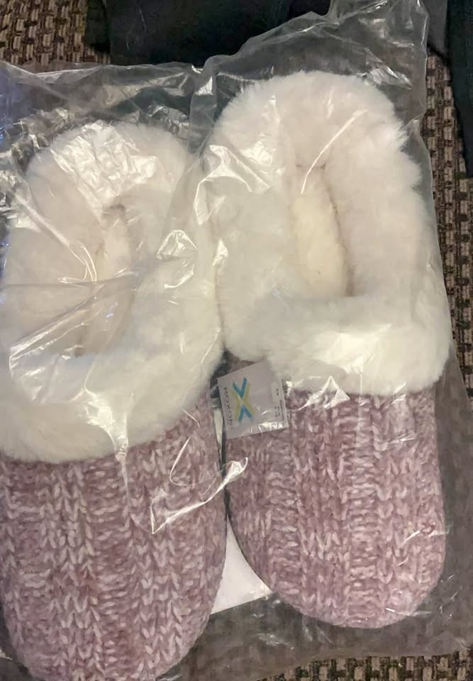 Woman’s slippers