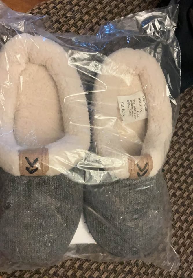 Woman’s slippers - photo 2