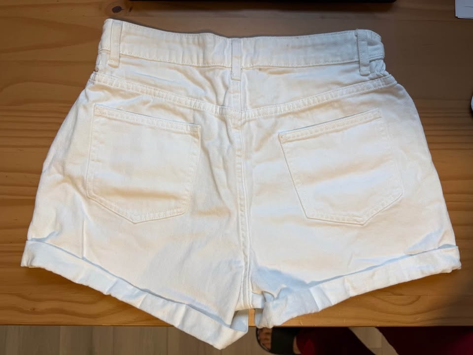 Shein High Waist Roll Hem Denim Shorts White Size M - photo 2