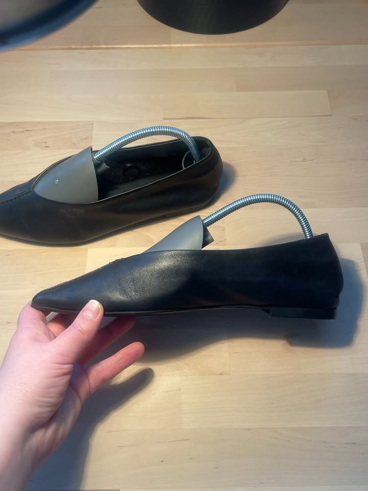 Zara Black Leather Pointy Ballet Flats - US 6-6.5 - photo 2