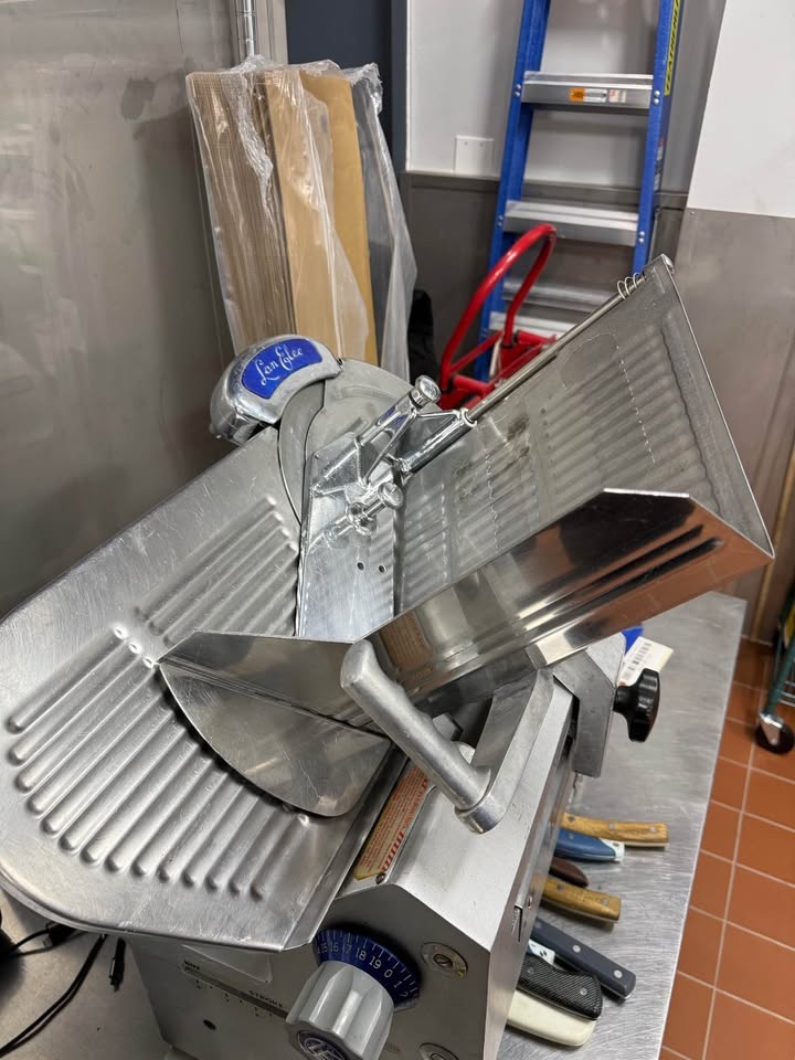 Lario Elec commercial meat slicer (NEEDS WORK) - photo 5