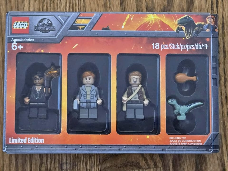 Lego Jurassic World Minifigures - Bricktober Minifigures