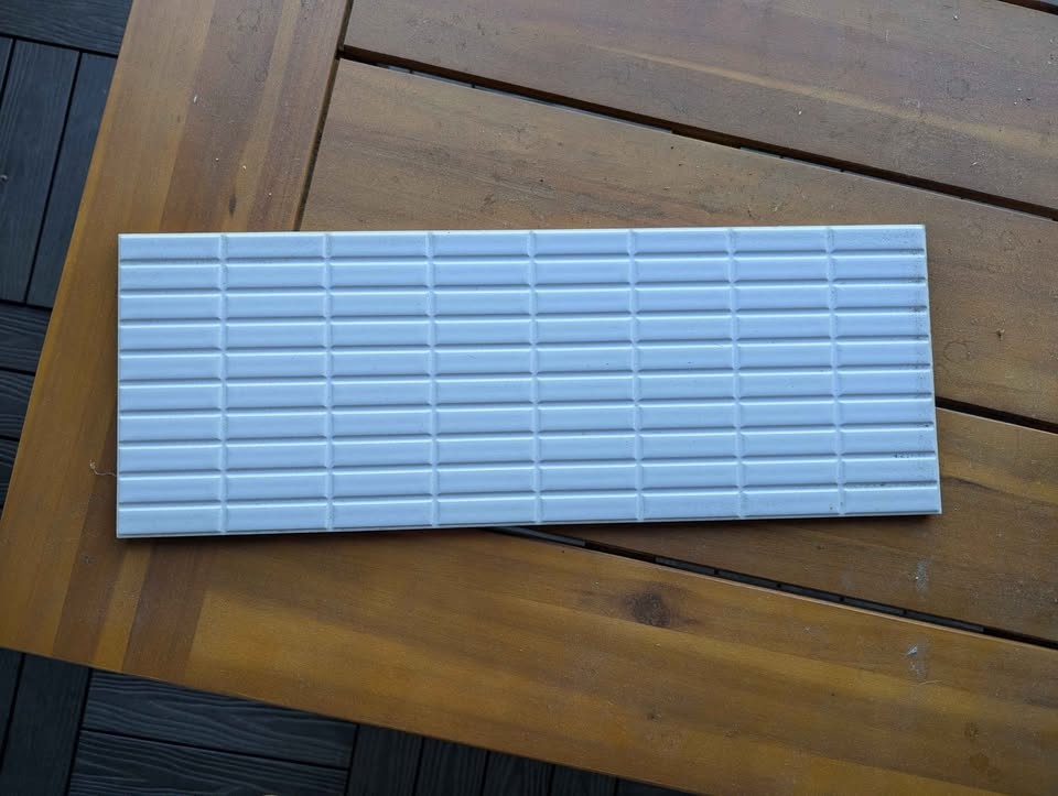 White ceramic tiles x14 - photo 3