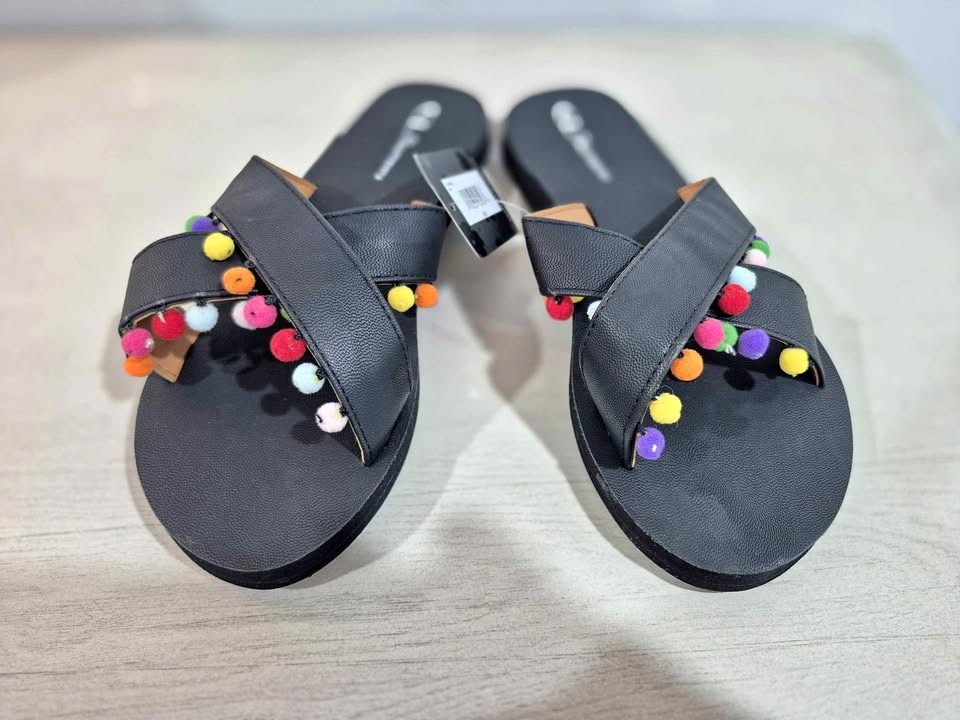 Chinese Laundry Women’s Sandals – Size 7 – Black with Multicolor