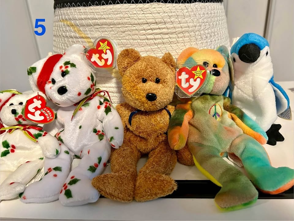 Huge Selection of Beanie Babies w Tags