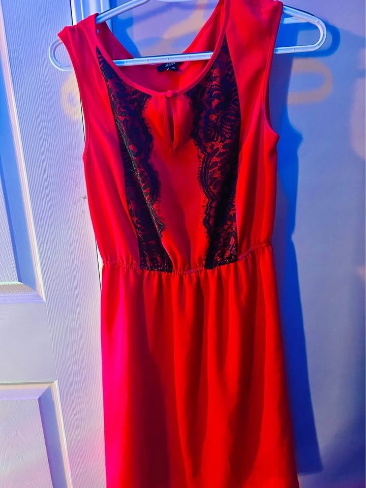 Jacob dress - red with black lace xs