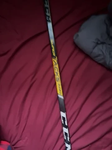 CCM Super Tacks 9280 Intermediate Hockey Stick - photo 2