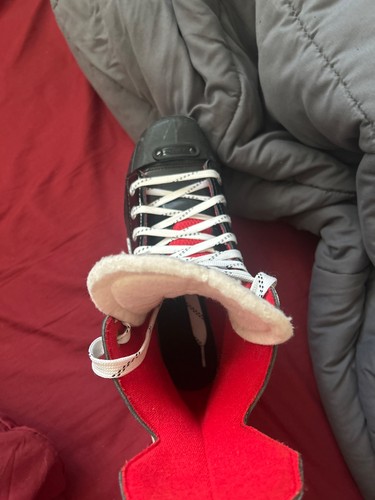 Bauer X-LP Senior Hockey Skates - Size 6 (Like New)