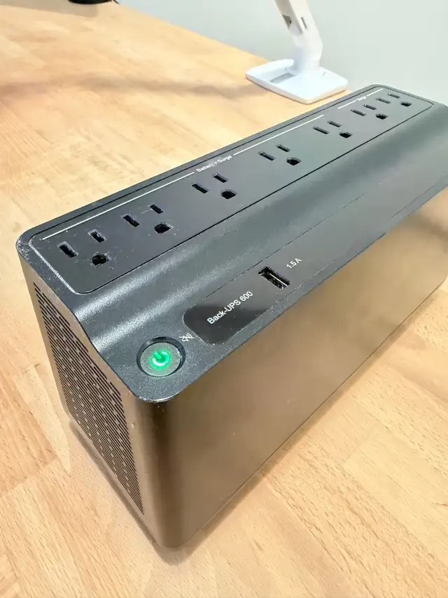 APC Back-UPS 600 Battery Backup (UPS) - photo 2