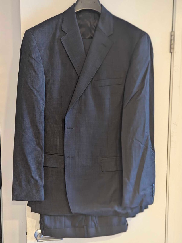 Distinction Suit Size 53