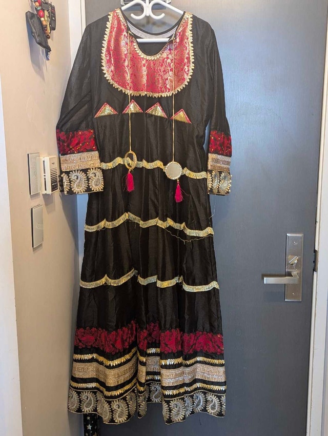 Lux'pret Dress by Zahra Ahmad - Size Large - photo 3