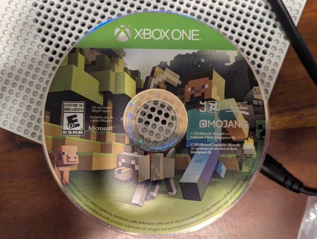 Xbox One S 1TB Minecraft Edition - photo 3