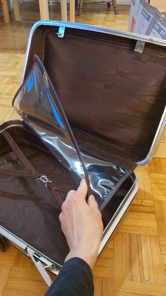Vintage 1960s Jetliner Handheld Suitcase - photo 3