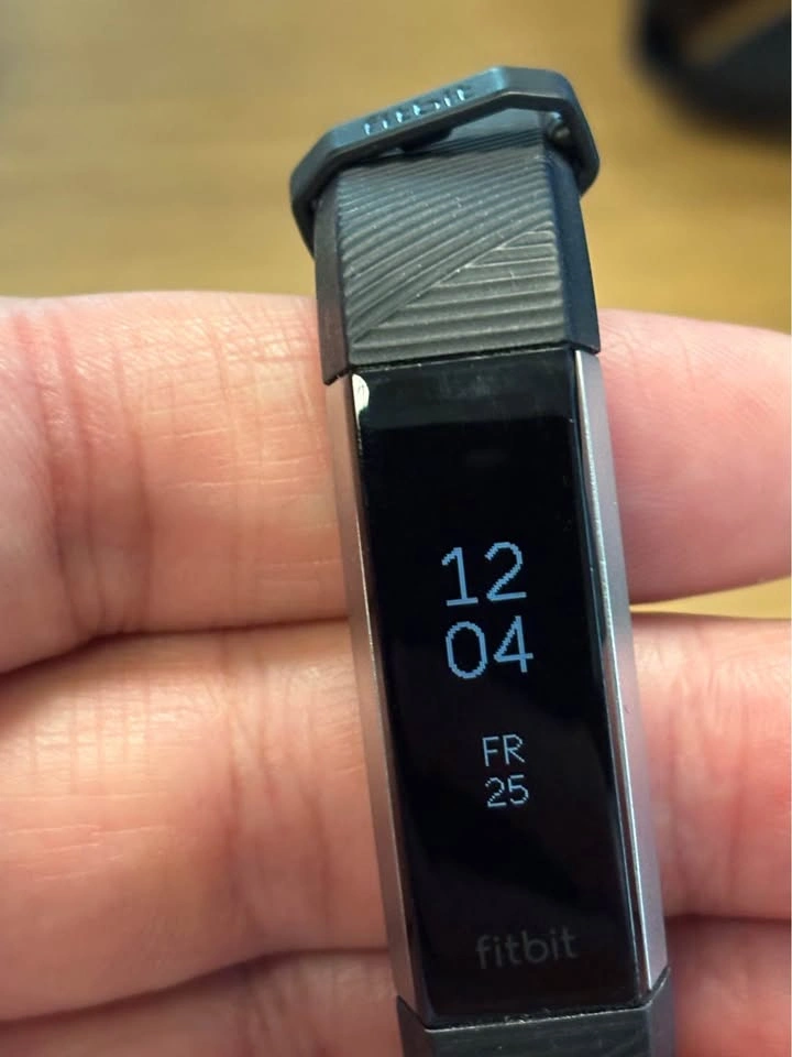 Fitbit Charge 5 - photo 2