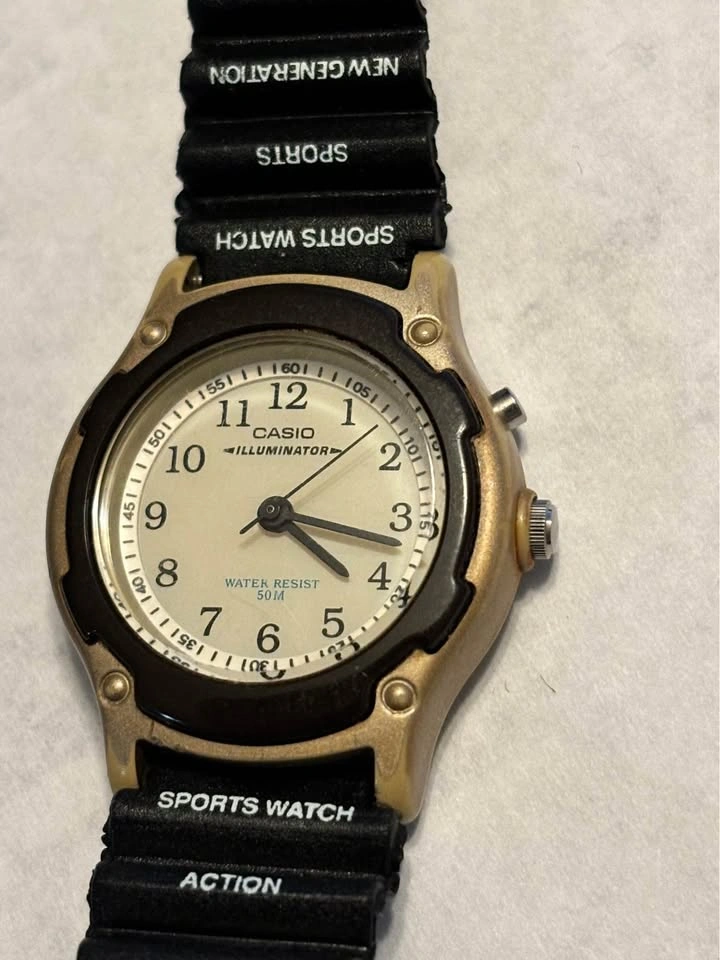 Casio Women's Sport Watch - New Battery - photo 2